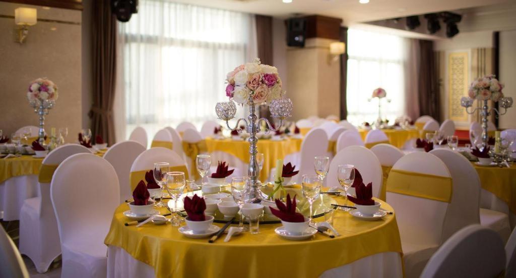 Royal Palace Hotel Tuyen Quang Экстерьер фото