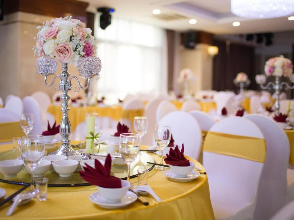 Royal Palace Hotel Tuyen Quang Экстерьер фото