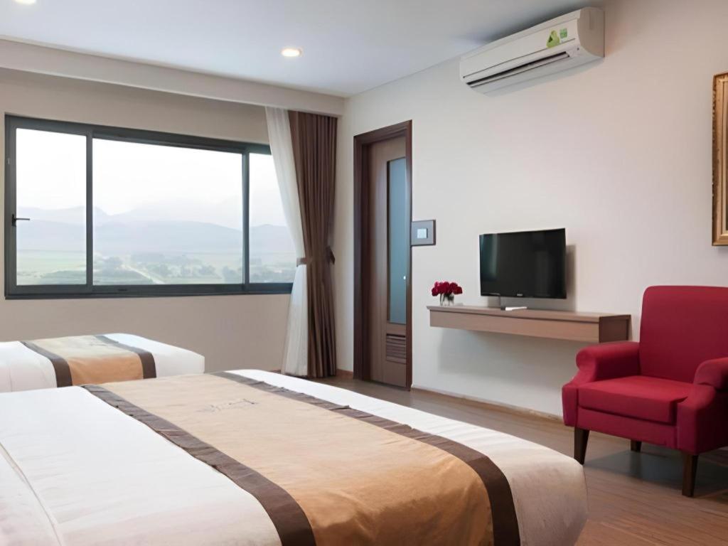 Royal Palace Hotel Tuyen Quang Экстерьер фото