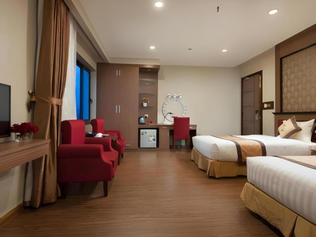 Royal Palace Hotel Tuyen Quang Экстерьер фото