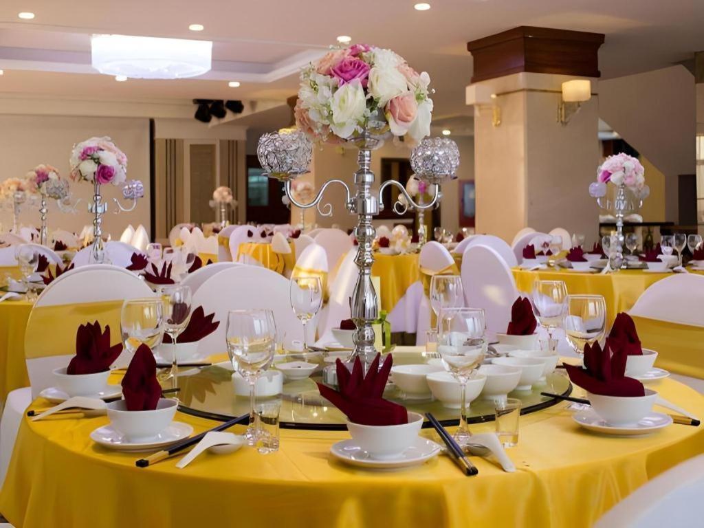 Royal Palace Hotel Tuyen Quang Экстерьер фото
