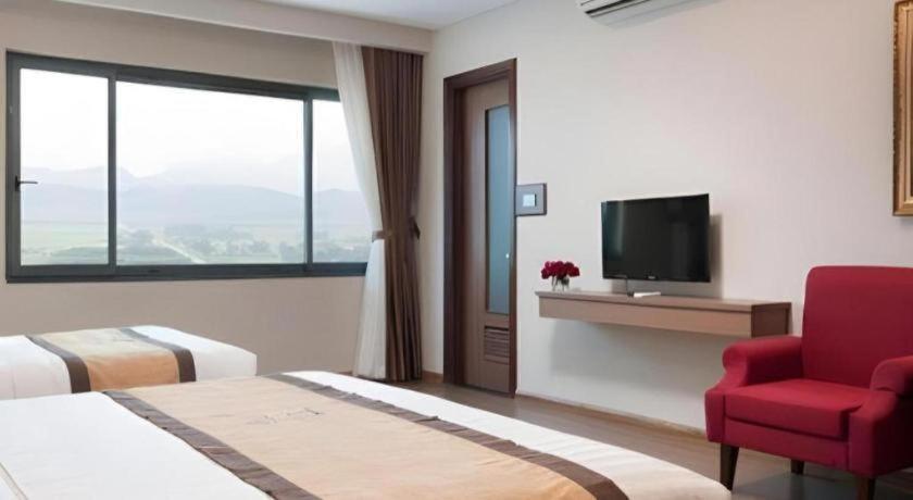 Royal Palace Hotel Tuyen Quang Экстерьер фото