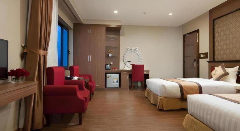 Royal Palace Hotel Tuyen Quang Экстерьер фото