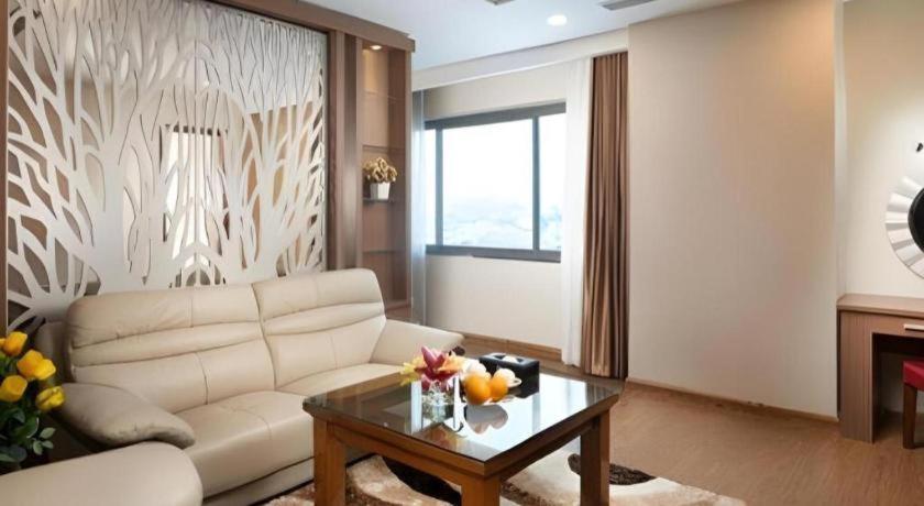 Royal Palace Hotel Tuyen Quang Экстерьер фото