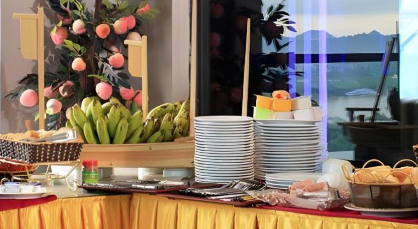 Royal Palace Hotel Tuyen Quang Экстерьер фото