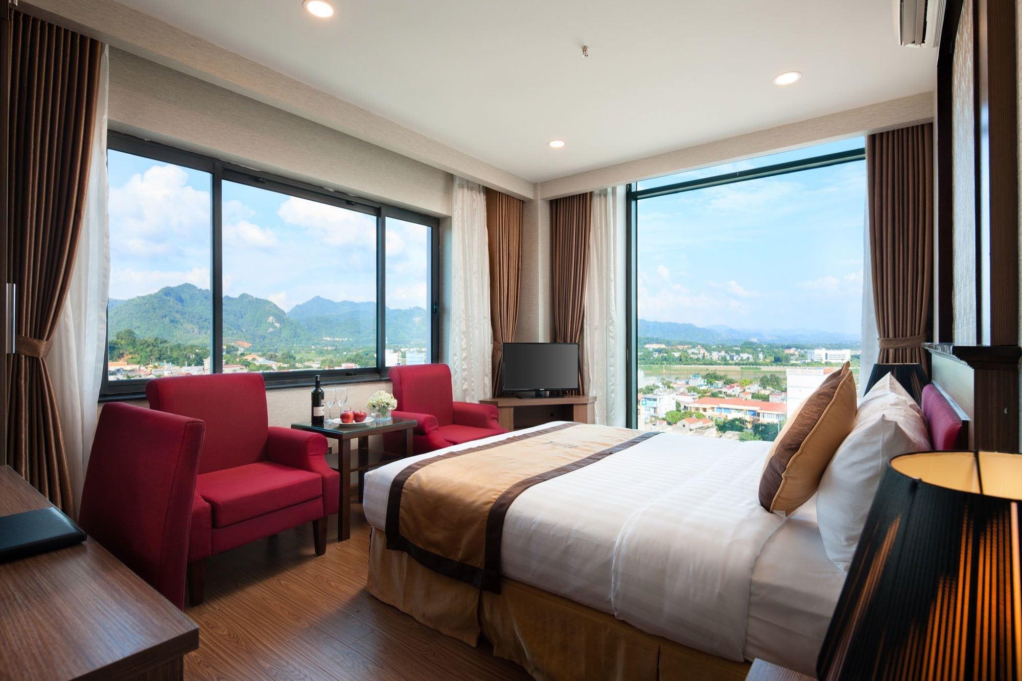 Royal Palace Hotel Tuyen Quang Экстерьер фото