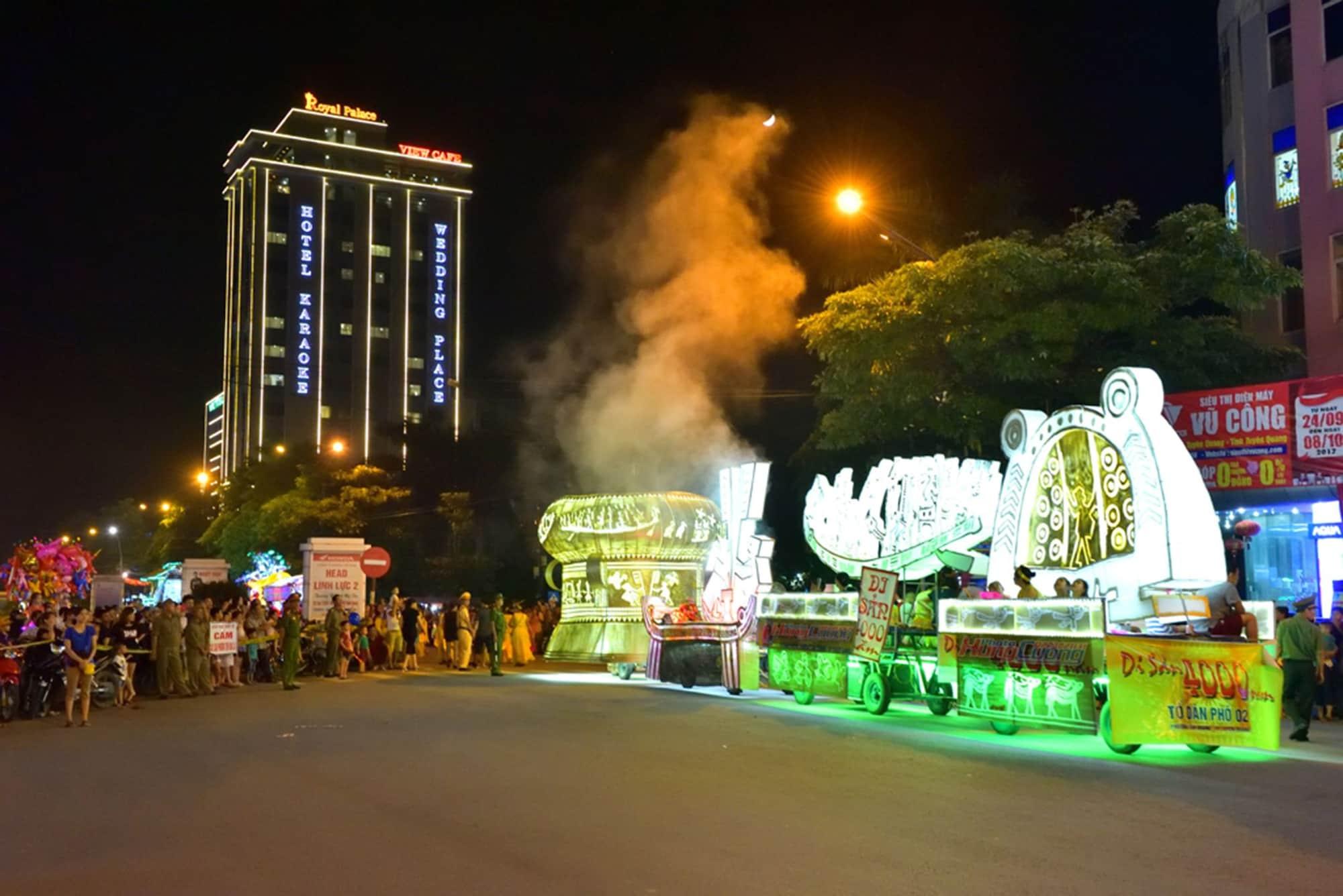 Royal Palace Hotel Tuyen Quang Экстерьер фото
